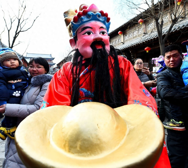 泰国庙化太岁 ， 泰国寺庙化解太岁真假